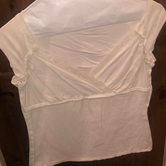 Day trip V-neck Lace top - Picture 1 of 2
